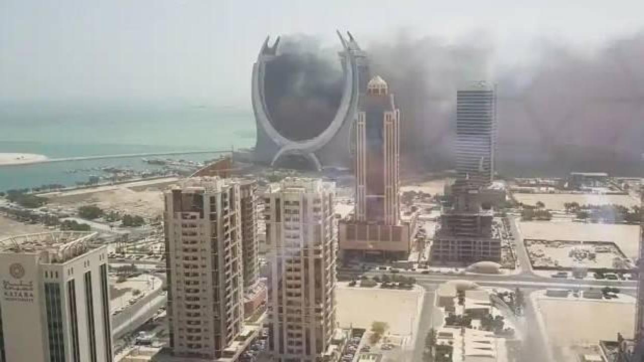 Katar’da korkutan yangın! Dumanlar Doha'dan görüldü